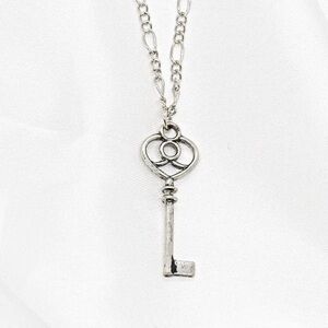 Regal Gothic Key Necklace